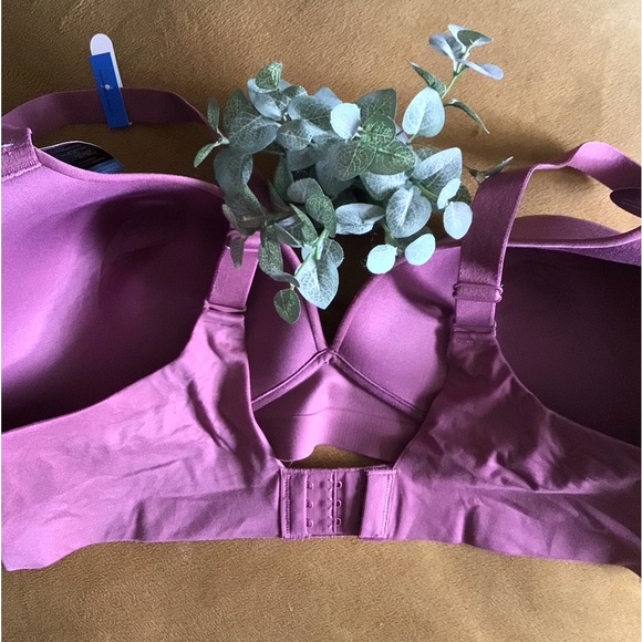Bali - Comfort Revolution Wireless T-shirt Bra - fits 42C to 40DD - Picture 2 of 7